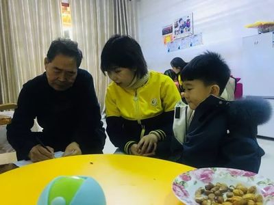 攜手同行 共育未來——‘走進(jìn)家庭 攜手育人’大家訪活動暨家庭教育咨詢服務(wù)